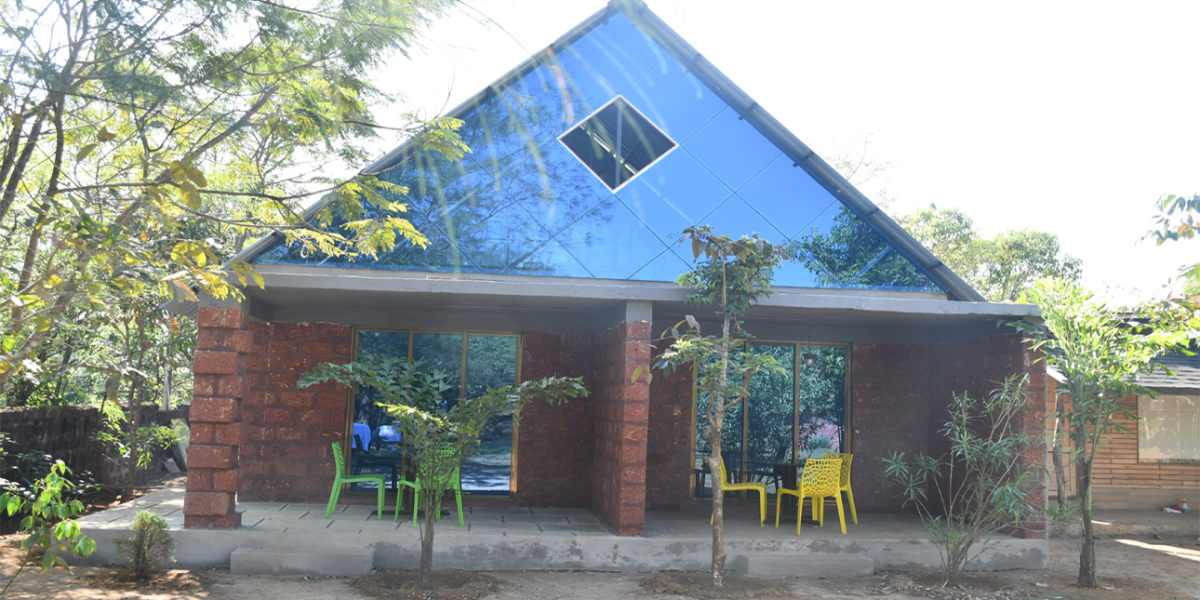 Laterite Cottage with Garden view